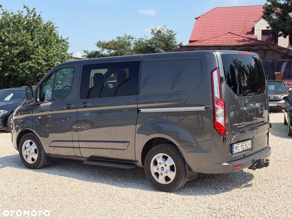 Ford TRANSIT CUSTOM - 13