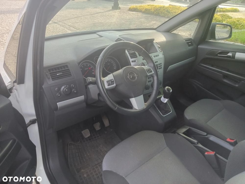 Opel Zafira 1.6 Cosmo - 5
