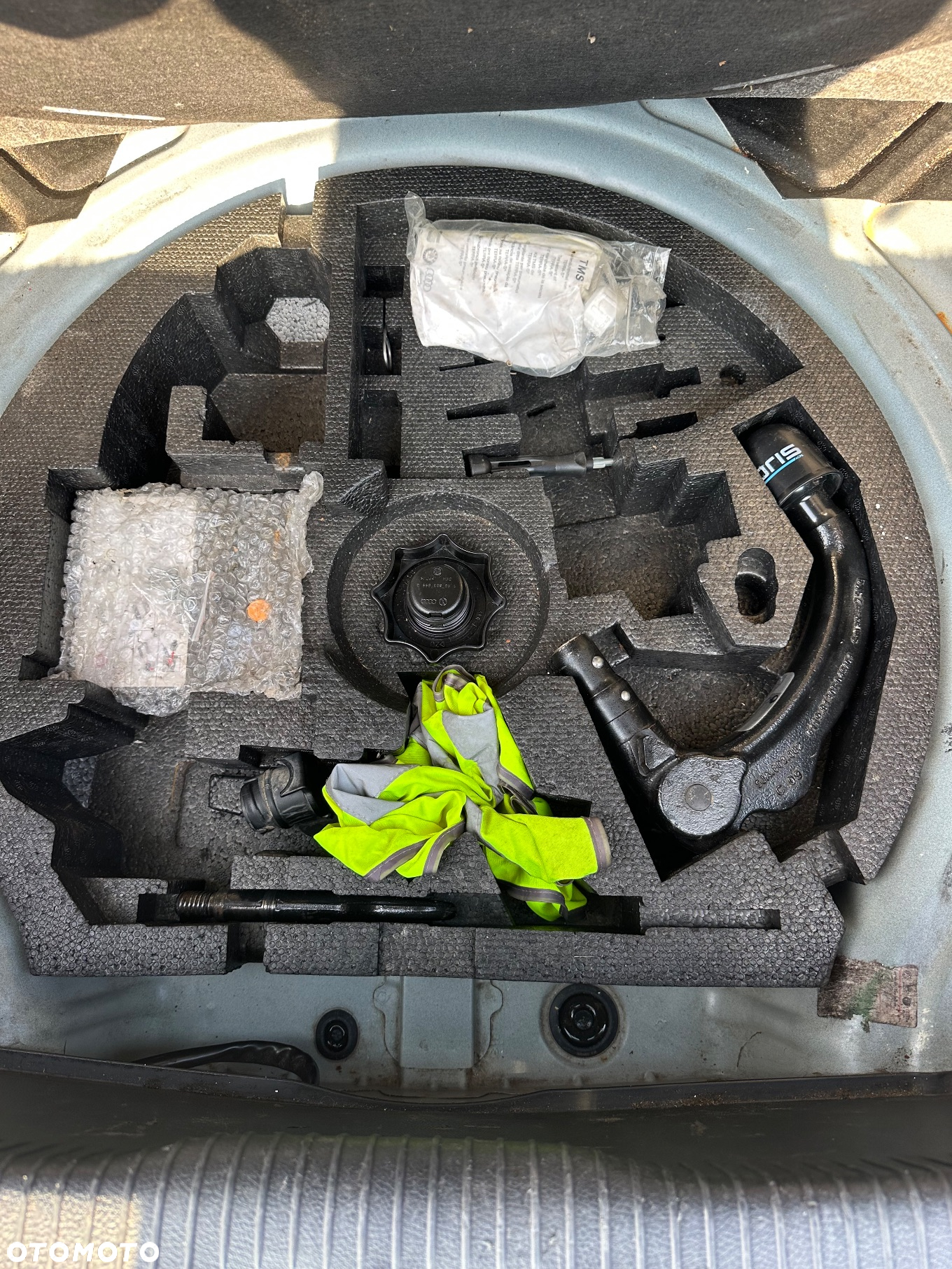 Volkswagen Golf 1.6 TDI DPF Comfortline - 18