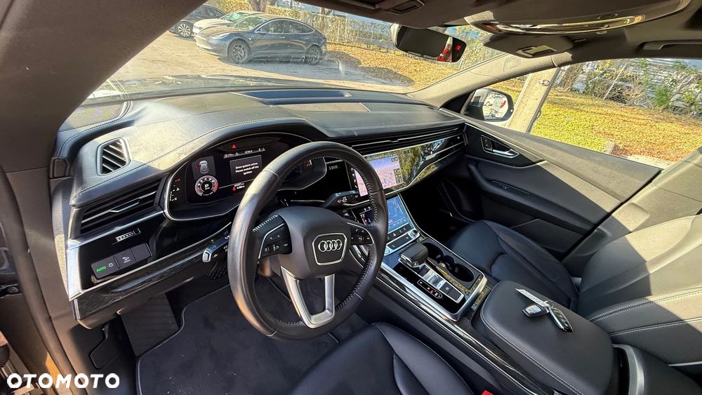 Audi Q8 55 TFSI quattro tiptronic - 11