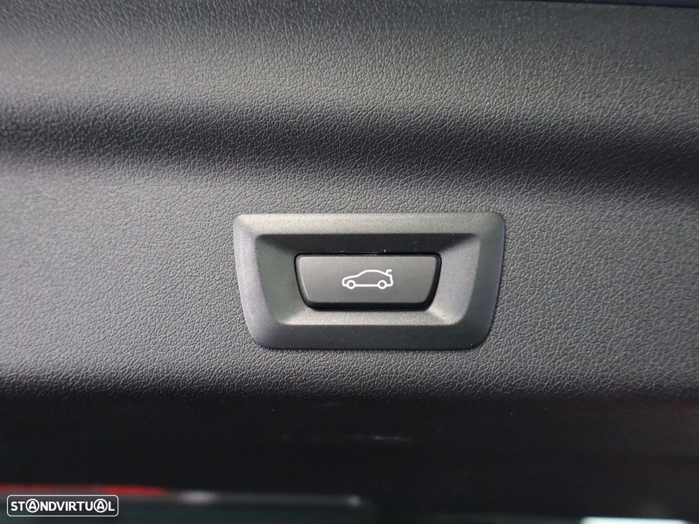 BMW X1 xDrive25e Pack Desportivo M - 24