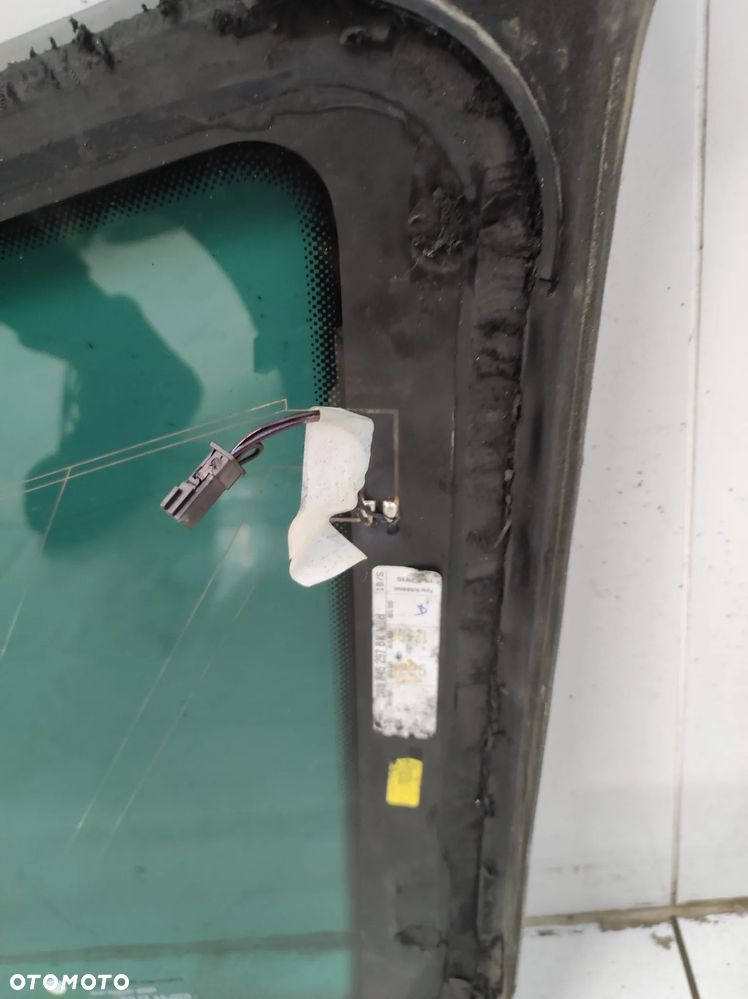 Szyba karoseryjna lewa tył tylna Volkswagen PASSAT B8 kombi - 7