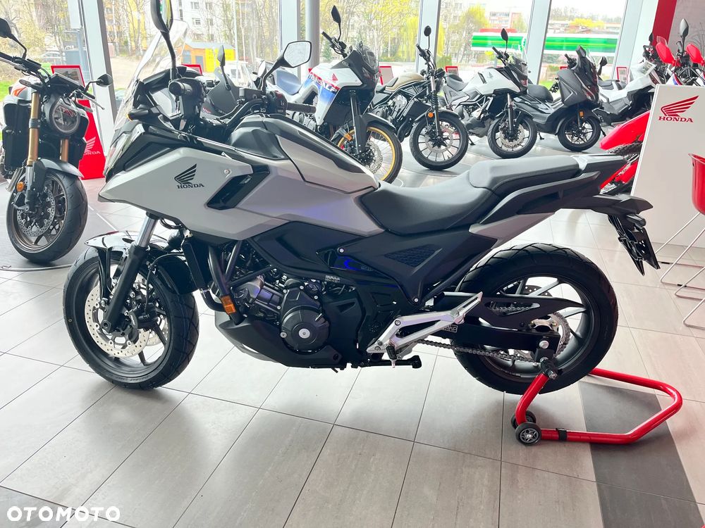 Honda NC - 15