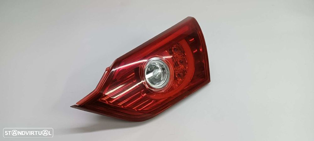 FAROLIM TRASEIRO DIREITO INFINITI Q50 Q50 - 8