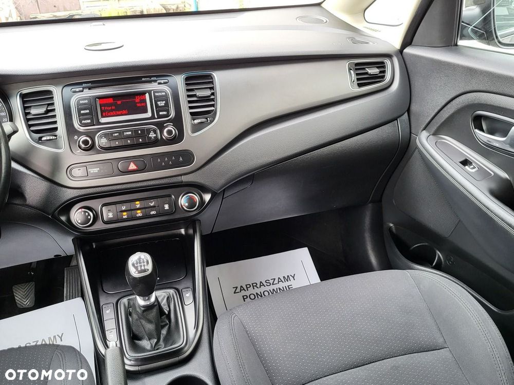 Kia Carens - 27