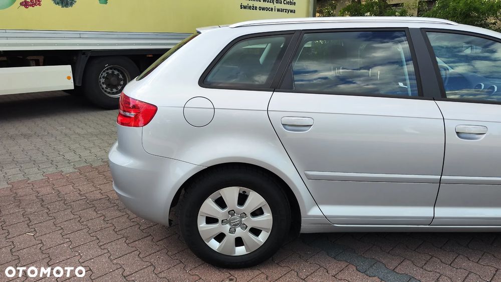 Audi A3 Sportback 1.6 TDI DPF Attraction - 10