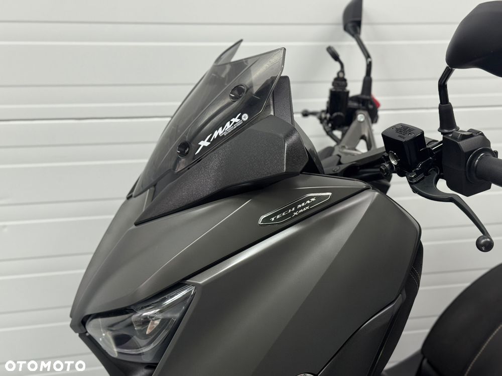 Yamaha X-max - 17