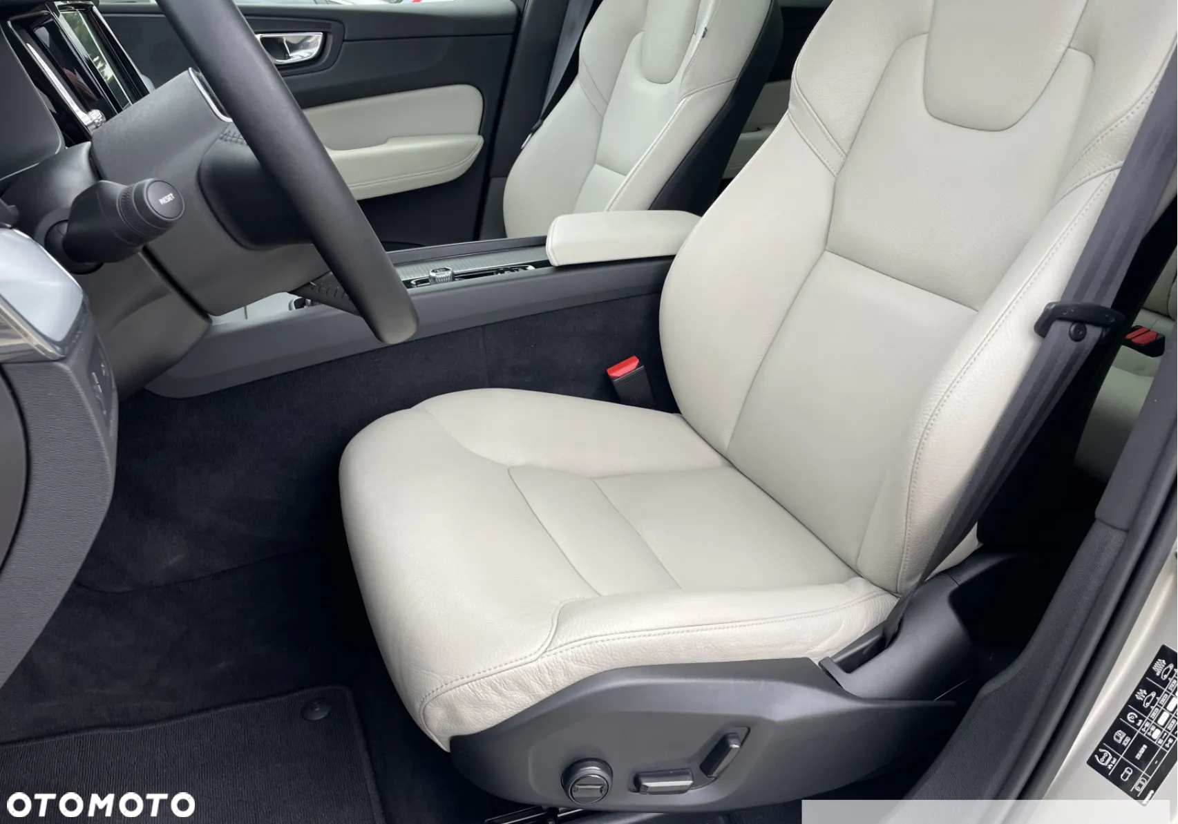 Volvo XC 60 D4 SCR Momentum - 7
