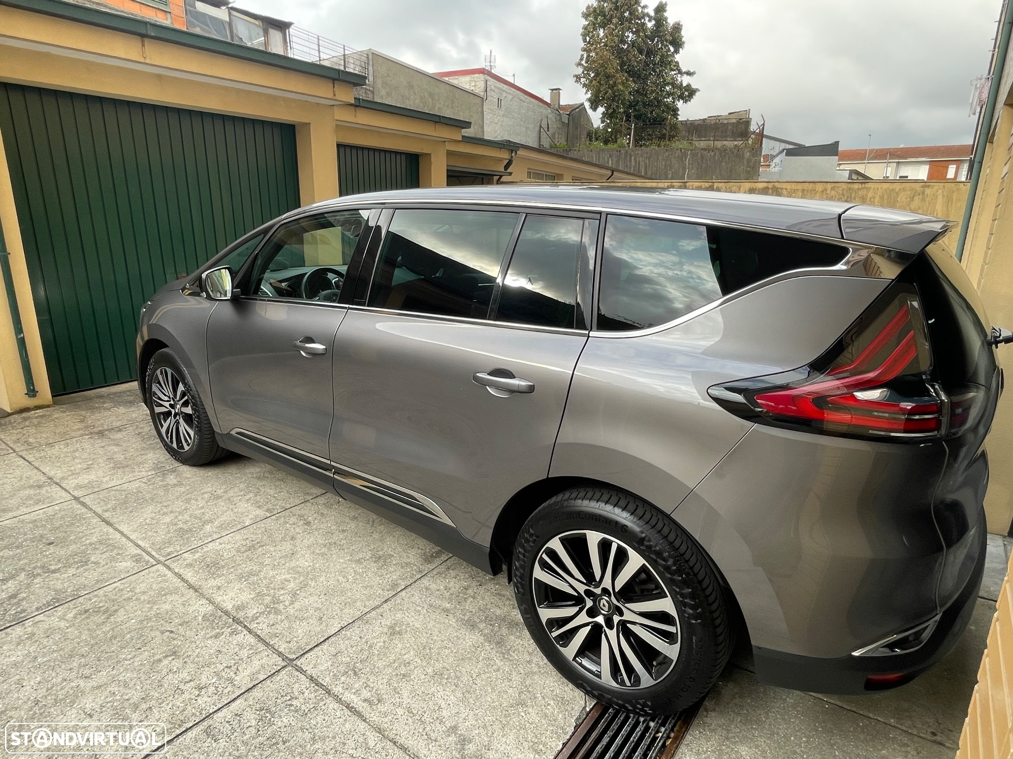 Renault Espace 1.6 dCi Initiale Paris EDC - 10