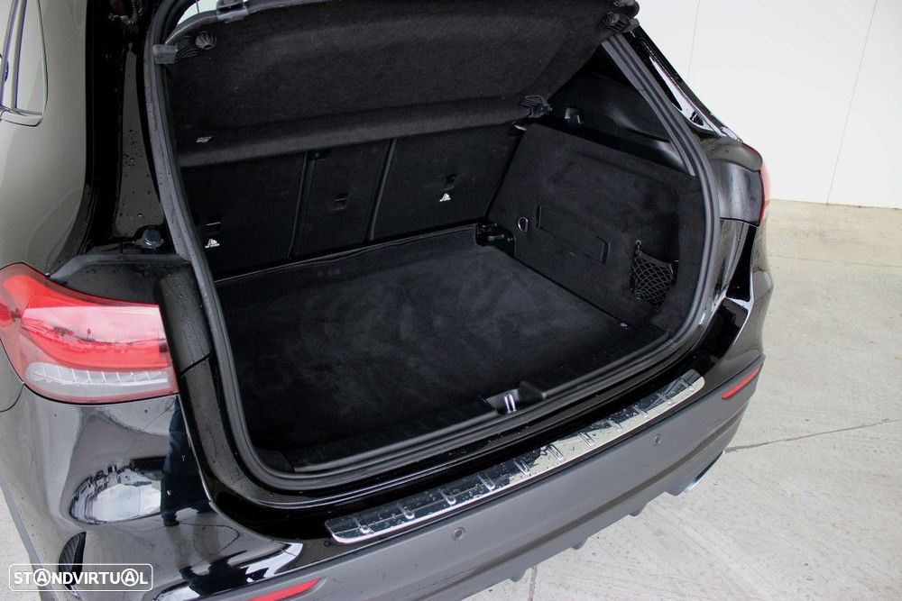 Mercedes-Benz GLA 180 d AMG Line - 12