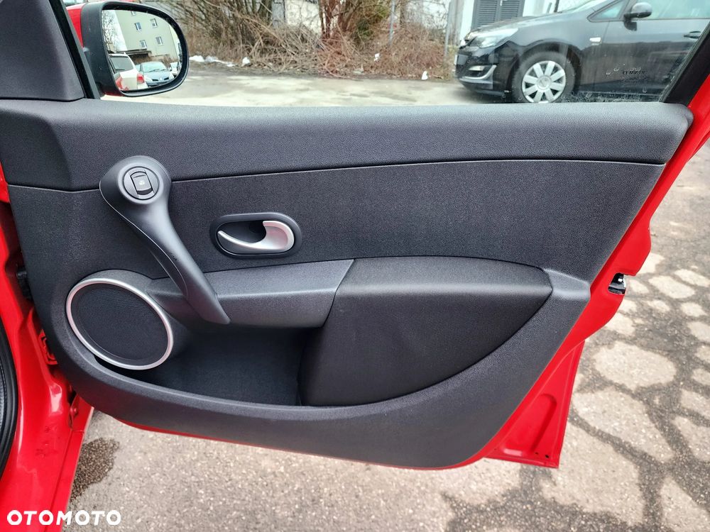 Renault Clio 1.2 16V Dynamique - 37