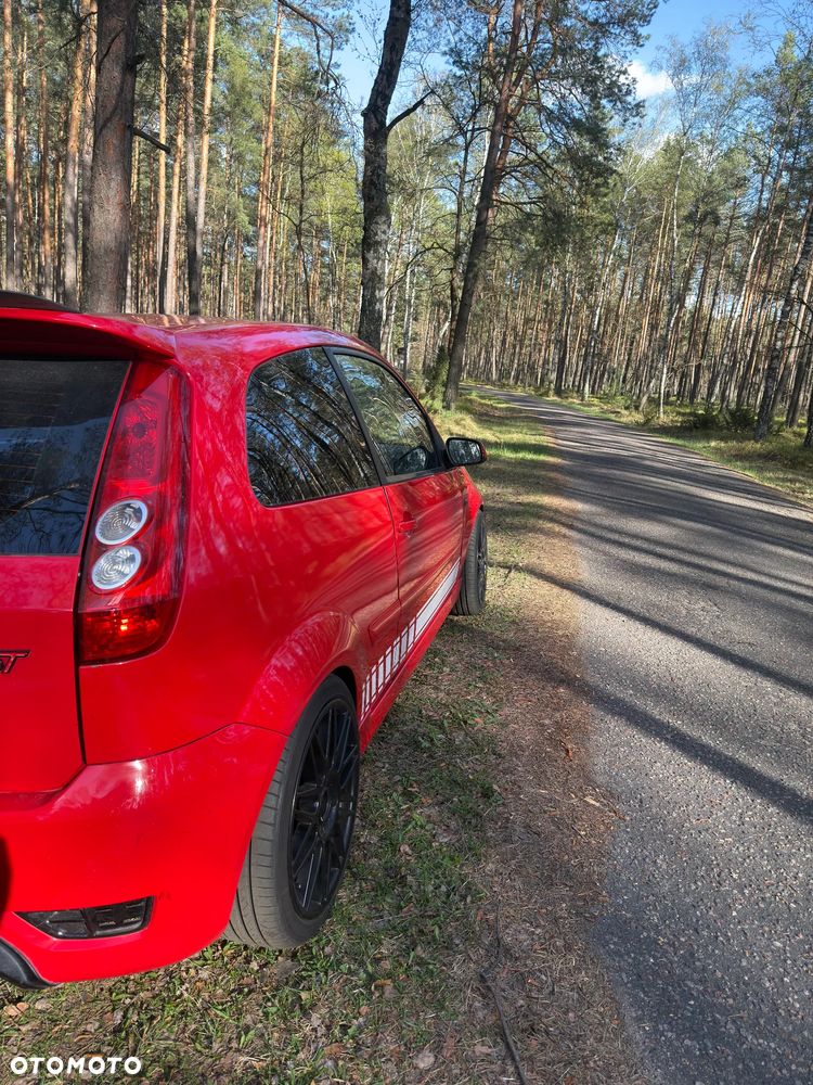 Ford Fiesta 2.0 ST - 10