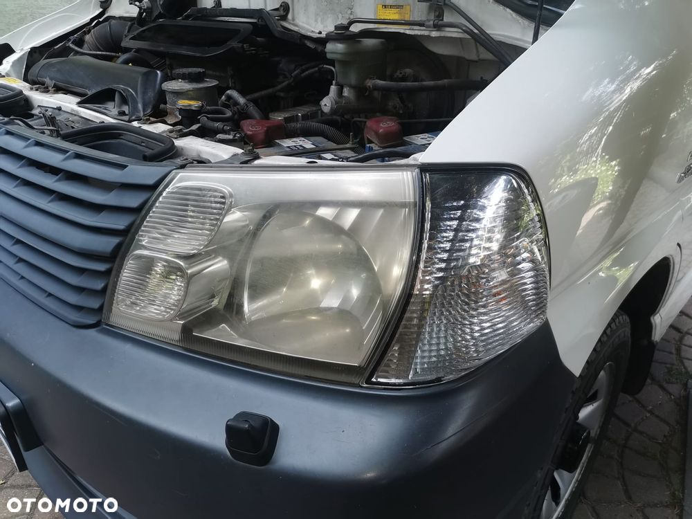Toyota HIACE - 14