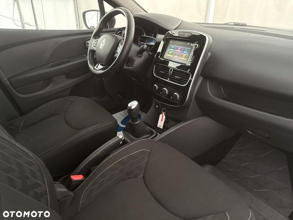 Renault Clio - 22