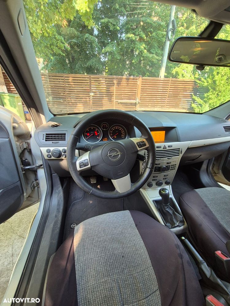 Opel Astra 1.7 CDTI - 11
