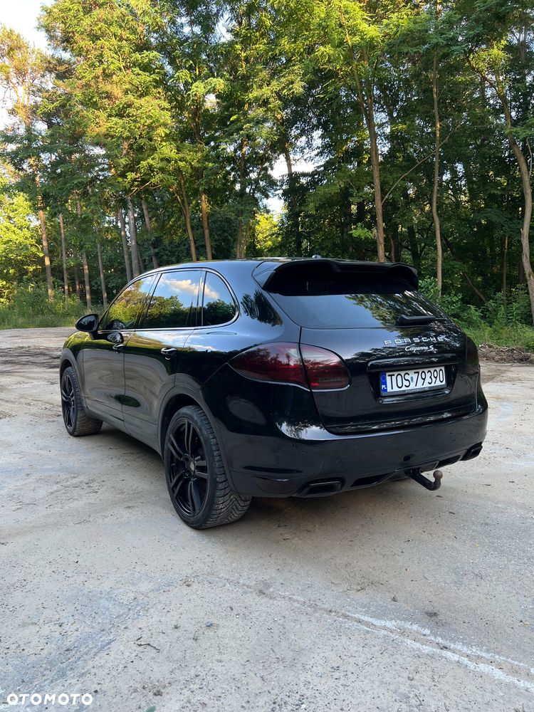 Porsche Cayenne S - 32