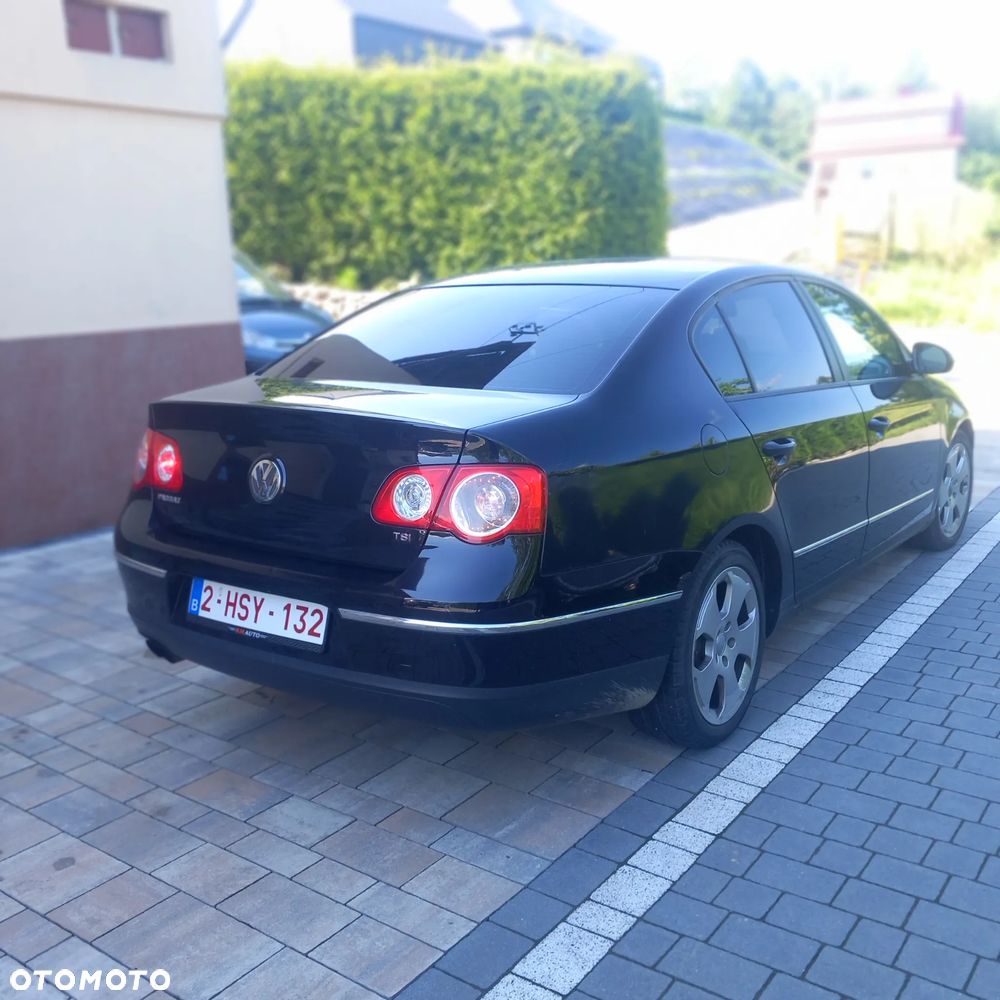 Volkswagen Passat 1.8 TSI R-Line Edition Plus - 4