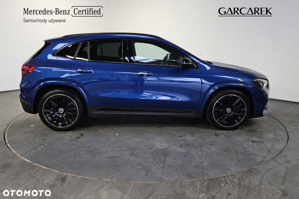 Mercedes-Benz GLA - 10