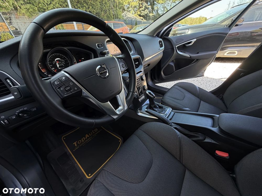Volvo V40 Cross Country D2 Geartronic Momentum - 19