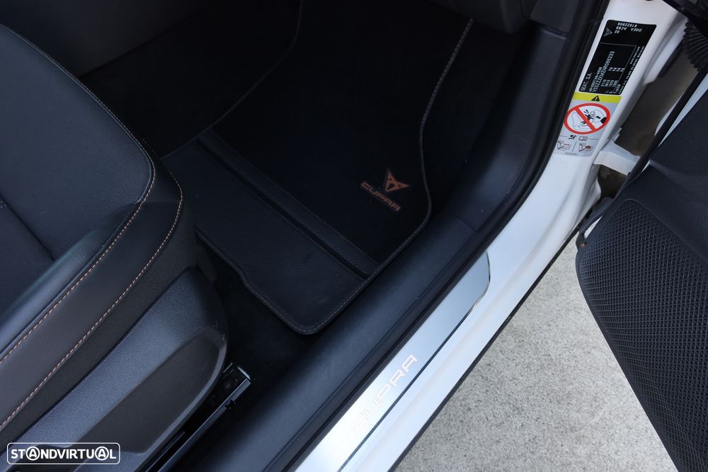 Cupra Formentor 1.4 e-Hybrid Plus DSG - 16