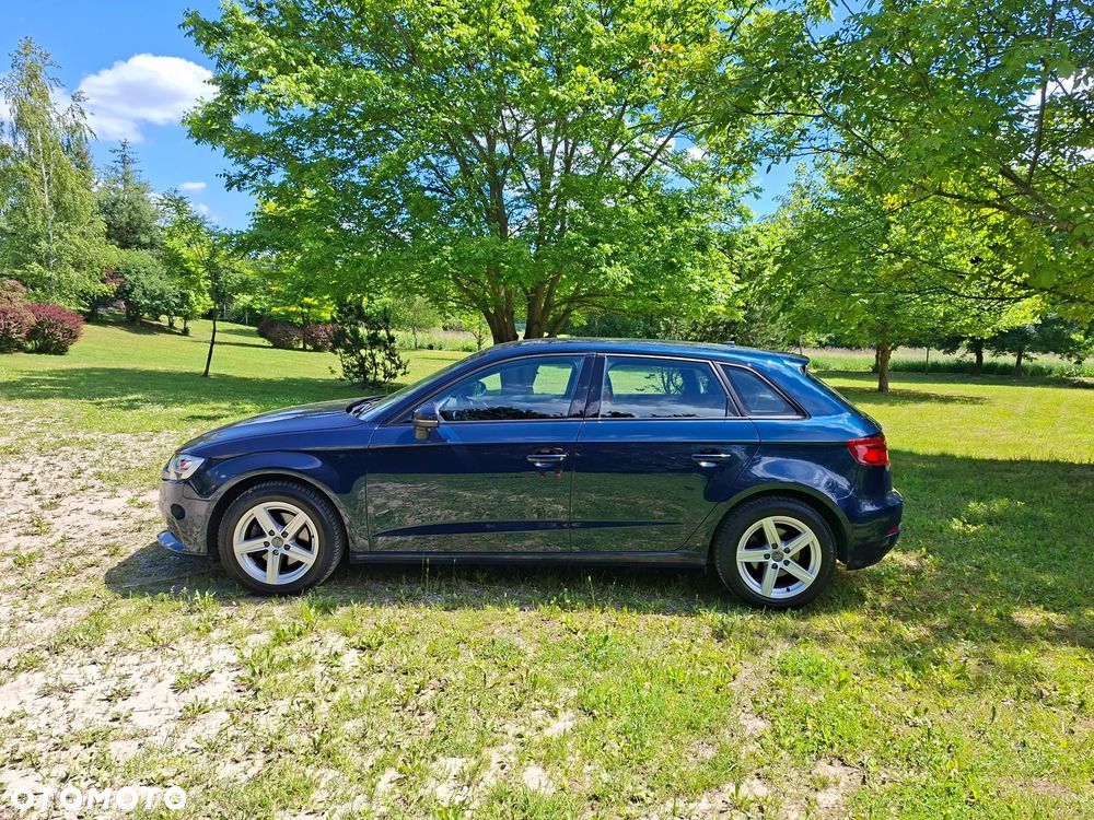 Audi A3 Sportback 1.6 TDI S tronic - 5