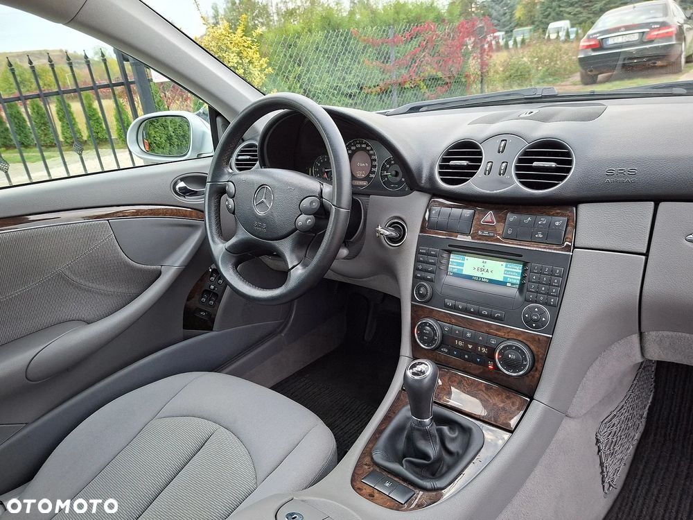 Mercedes-Benz CLK - 26