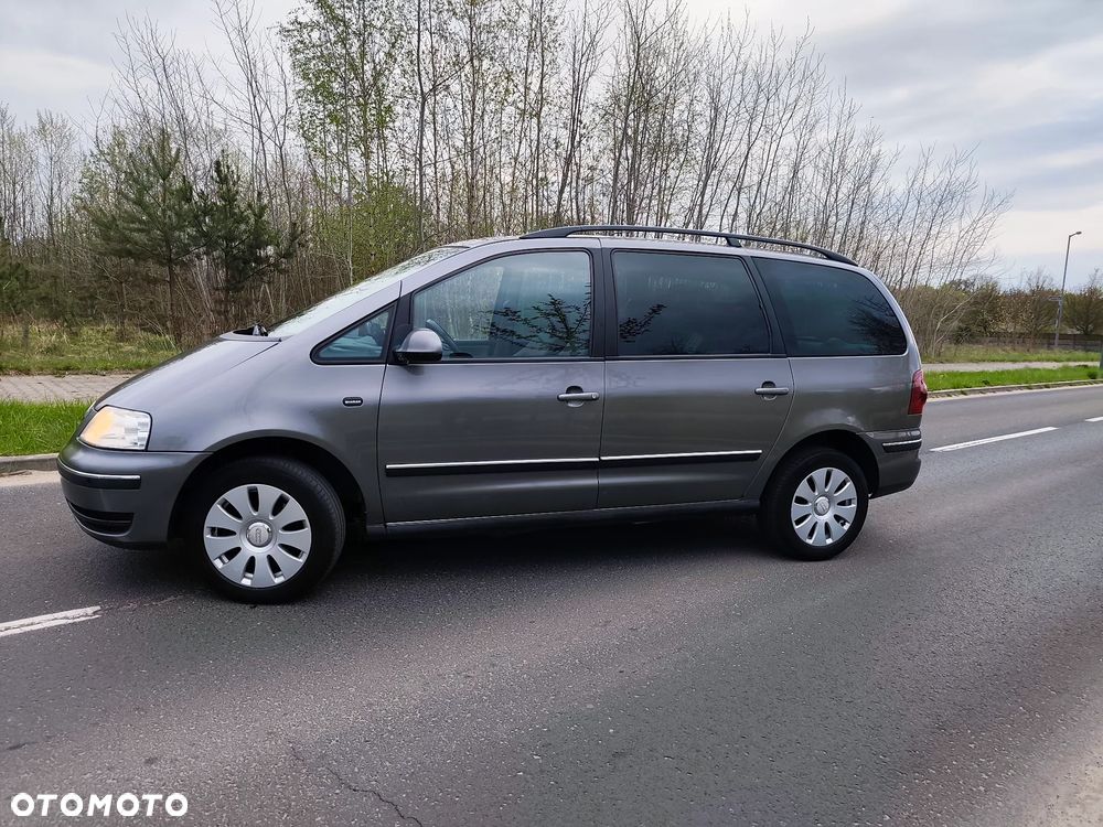 Volkswagen Sharan 1.9 TDI Automatik Exclusive Edition - 2