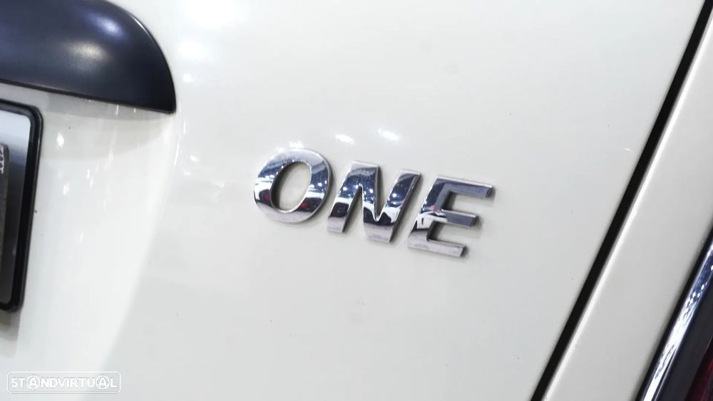 MINI 3 Portas One - 14