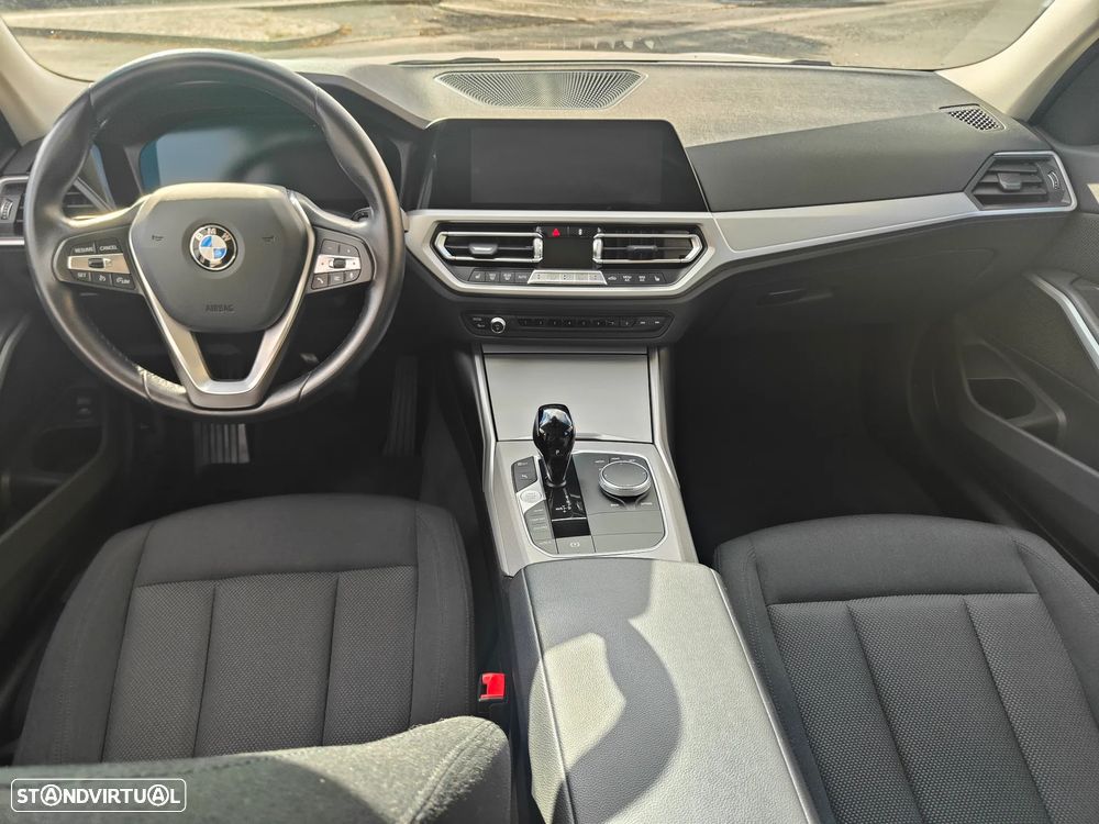 BMW 318 d Touring Auto - 18