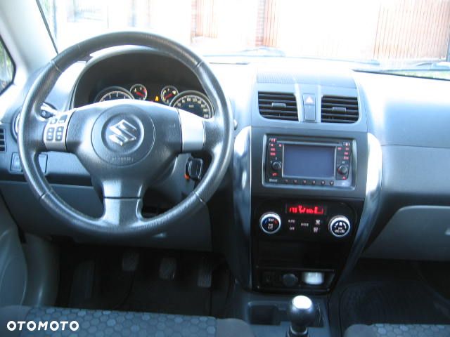 Suzuki SX4 1.6 Premium 2012 - 15