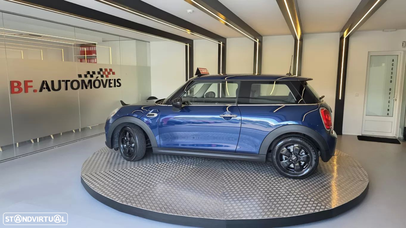 MINI 3 Portas One D - 14