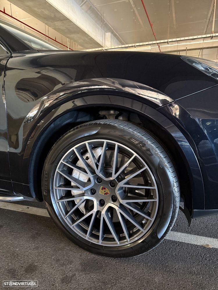 Porsche Cayenne Turbo - 33