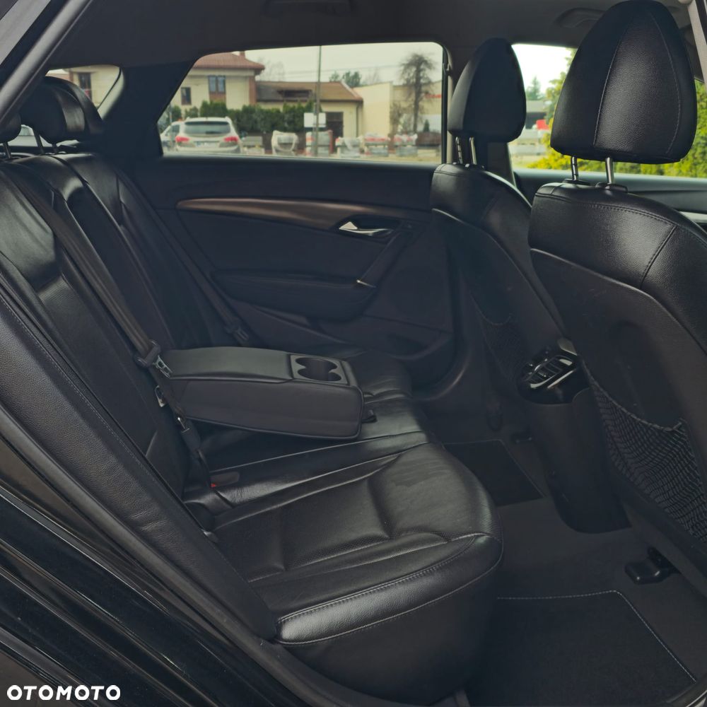 Hyundai i40 Kombi 1.7 CRDi Premium - 25