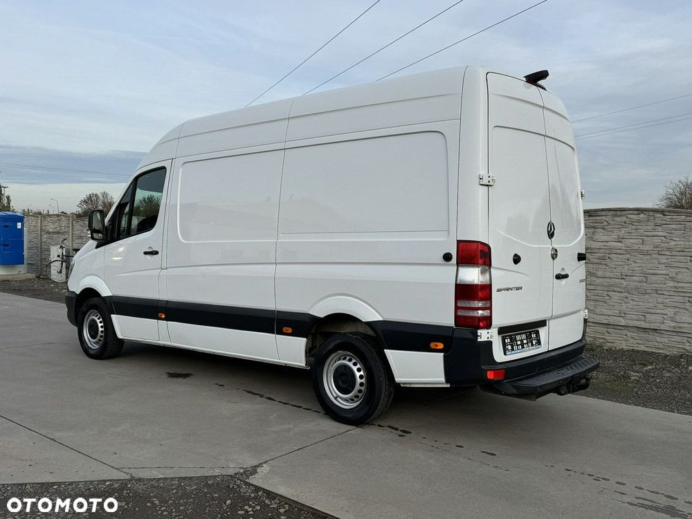 Mercedes-Benz Sprinter - 3