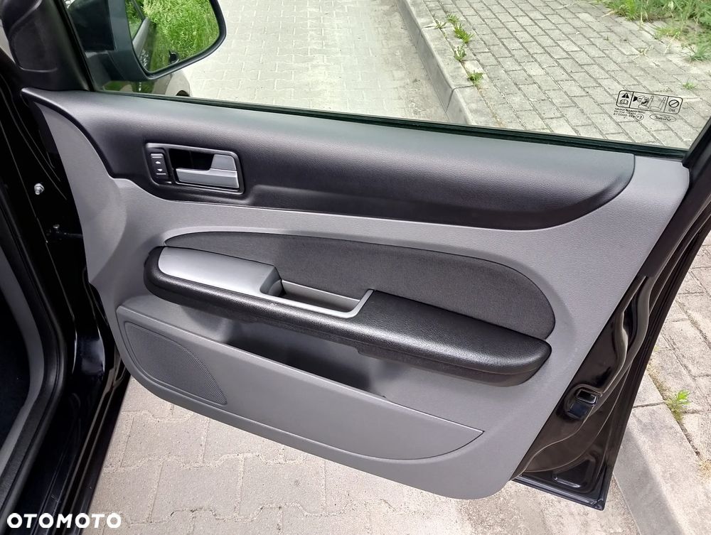 Ford Focus - 19