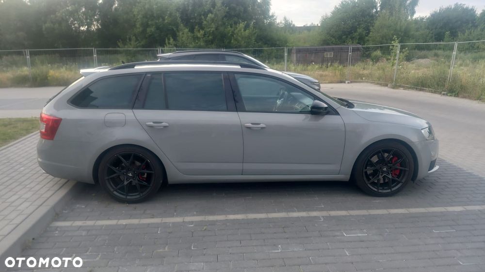 Skoda Octavia 2.0 TSI (Green tec) DSG RS - 6