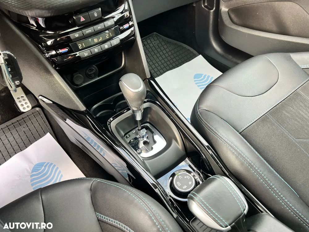Peugeot 2008 1.2 L PureTech STT EAT8 Allure - 8
