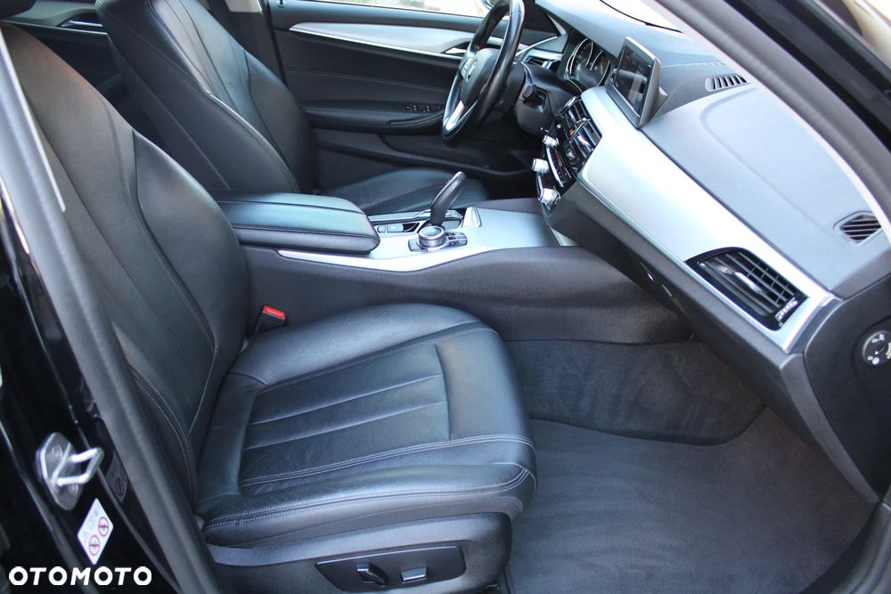 BMW Seria 5 520d M Sport Edition - 26