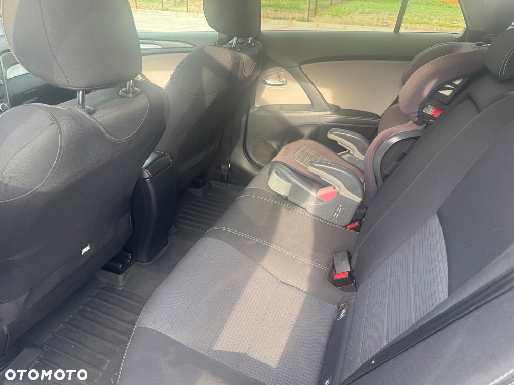Toyota Avensis 2.0 D-4D Premium - 13