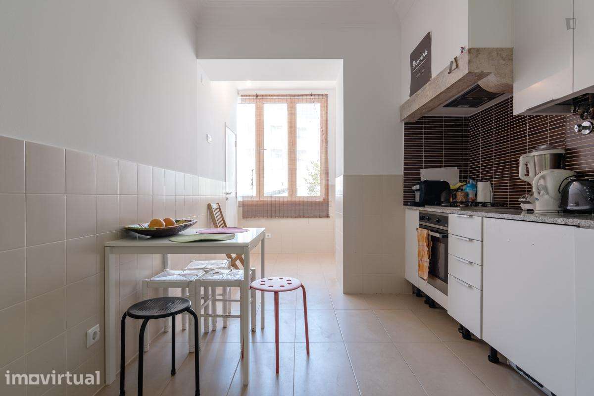 Quarto - localizado em Restelo Lisbon - Grande imagem: 2/8