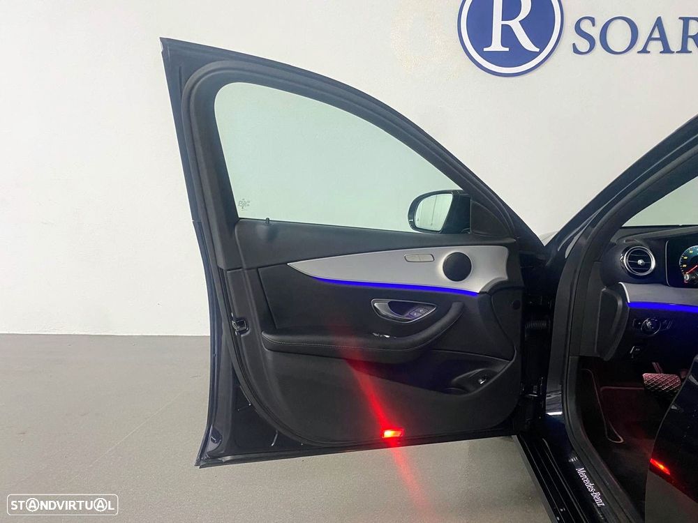 Mercedes-Benz E 300 de Avantgarde 4Matic - 15