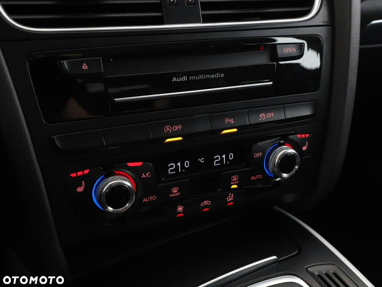 Audi A4 Avant 2.0 TDI DPF clean diesel multitronic Ambiente - 27