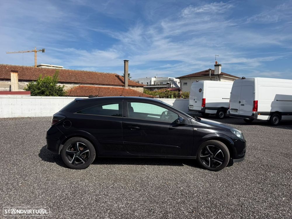 Opel Astra GTC 1.3 CDTi - 12