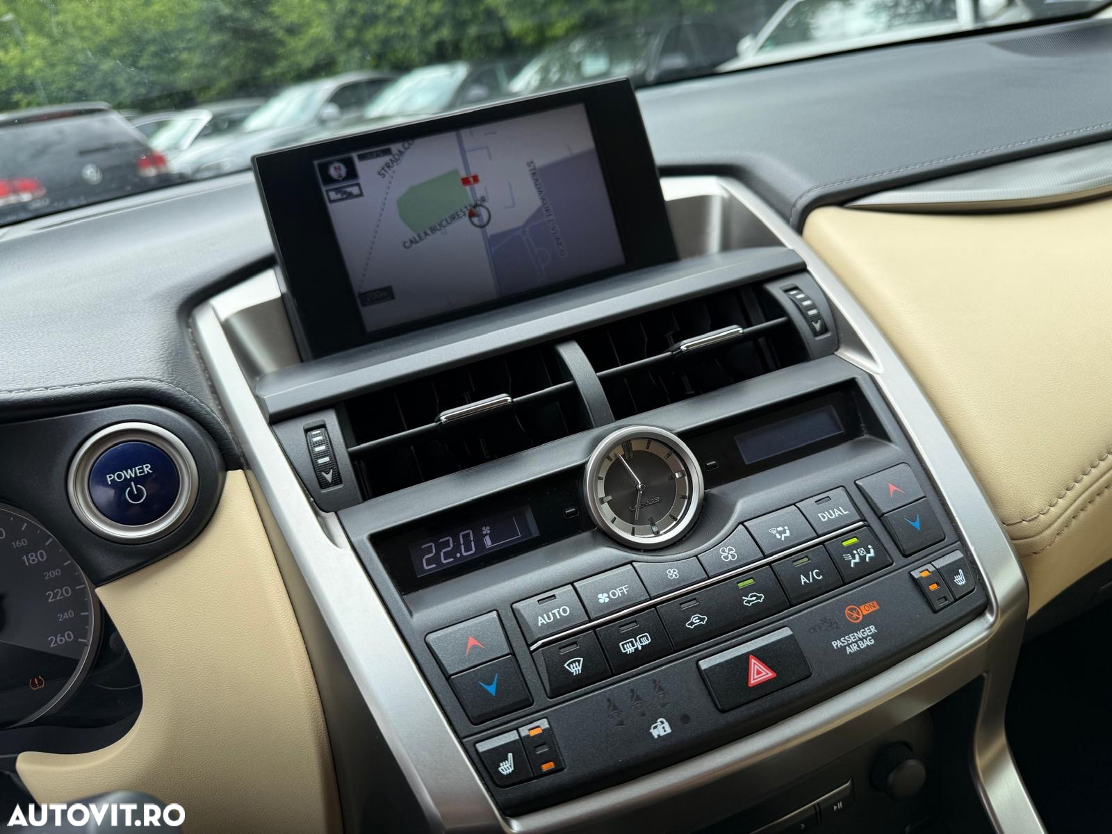 Lexus Seria NX 300h - 11