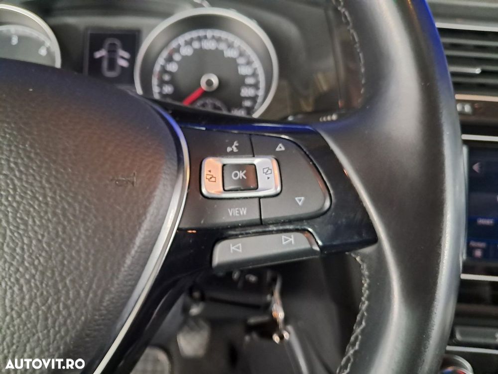 Volkswagen Golf - 5