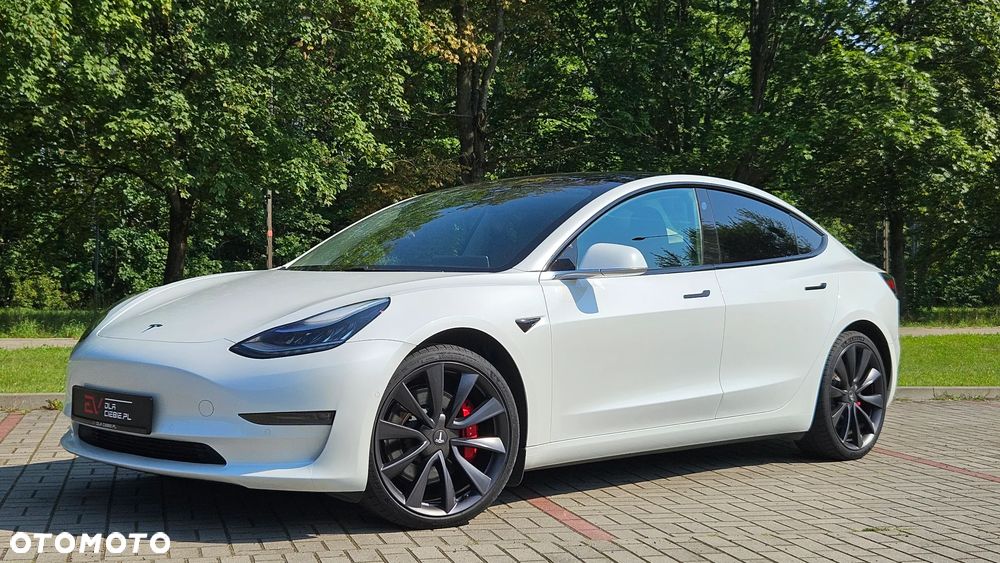 Tesla Model 3 - 3