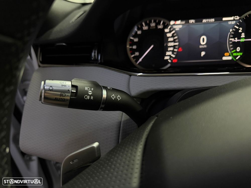 Land Rover Range Rover Evoque 1.5 P300e AWD R-Dynamic HSE Auto - 22