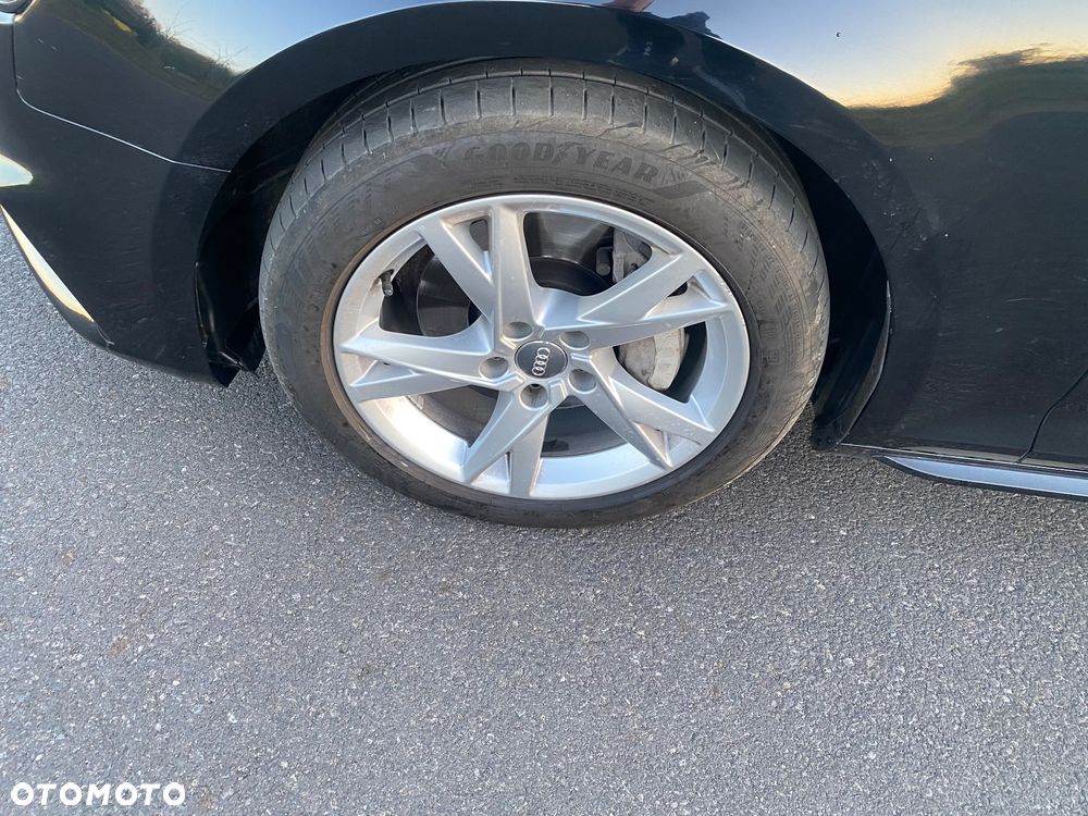 Audi A4 Avant 40 TDI quattro S tronic S line - 32