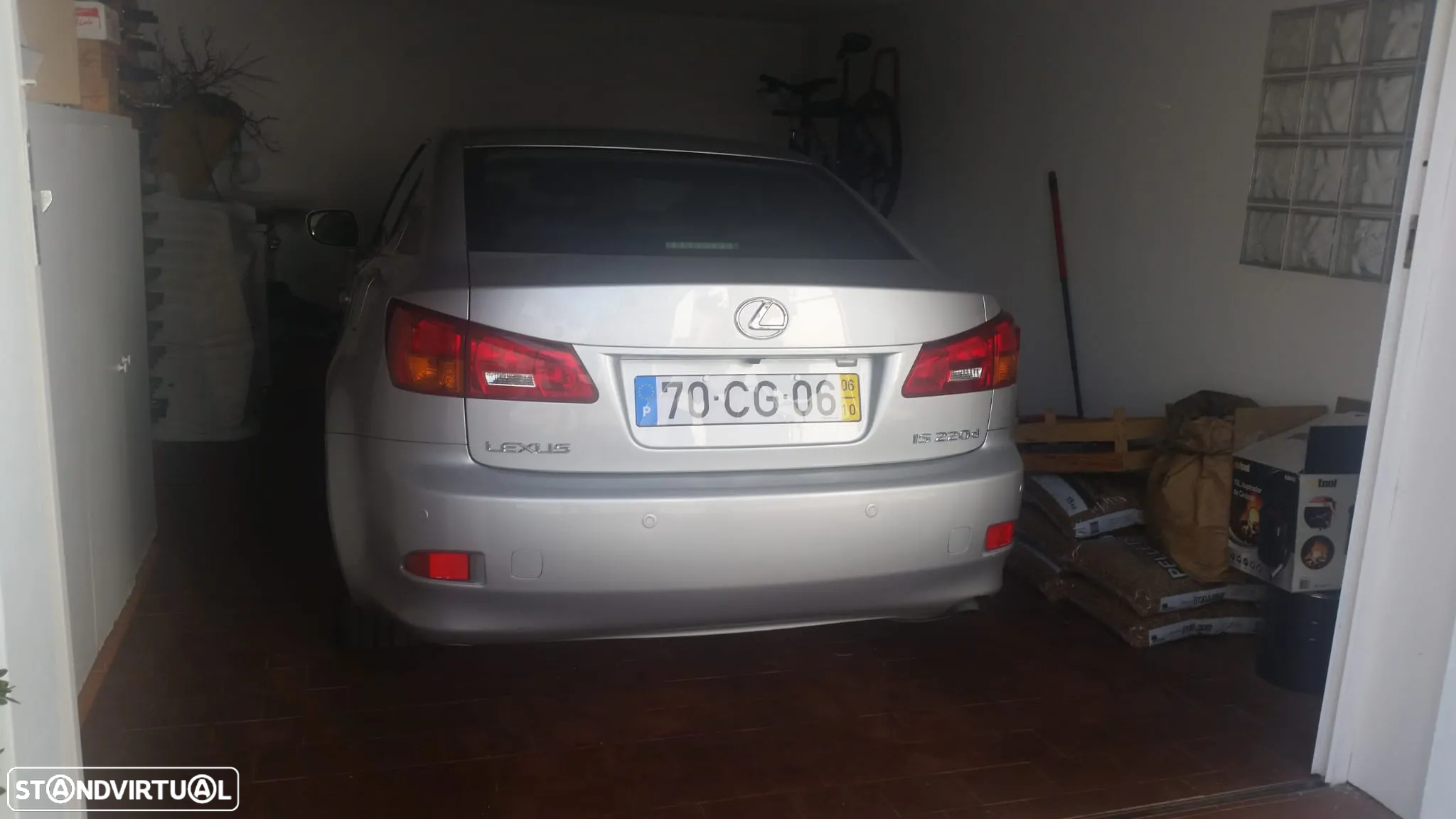 Lexus IS 220 d Luxury 48 - 4