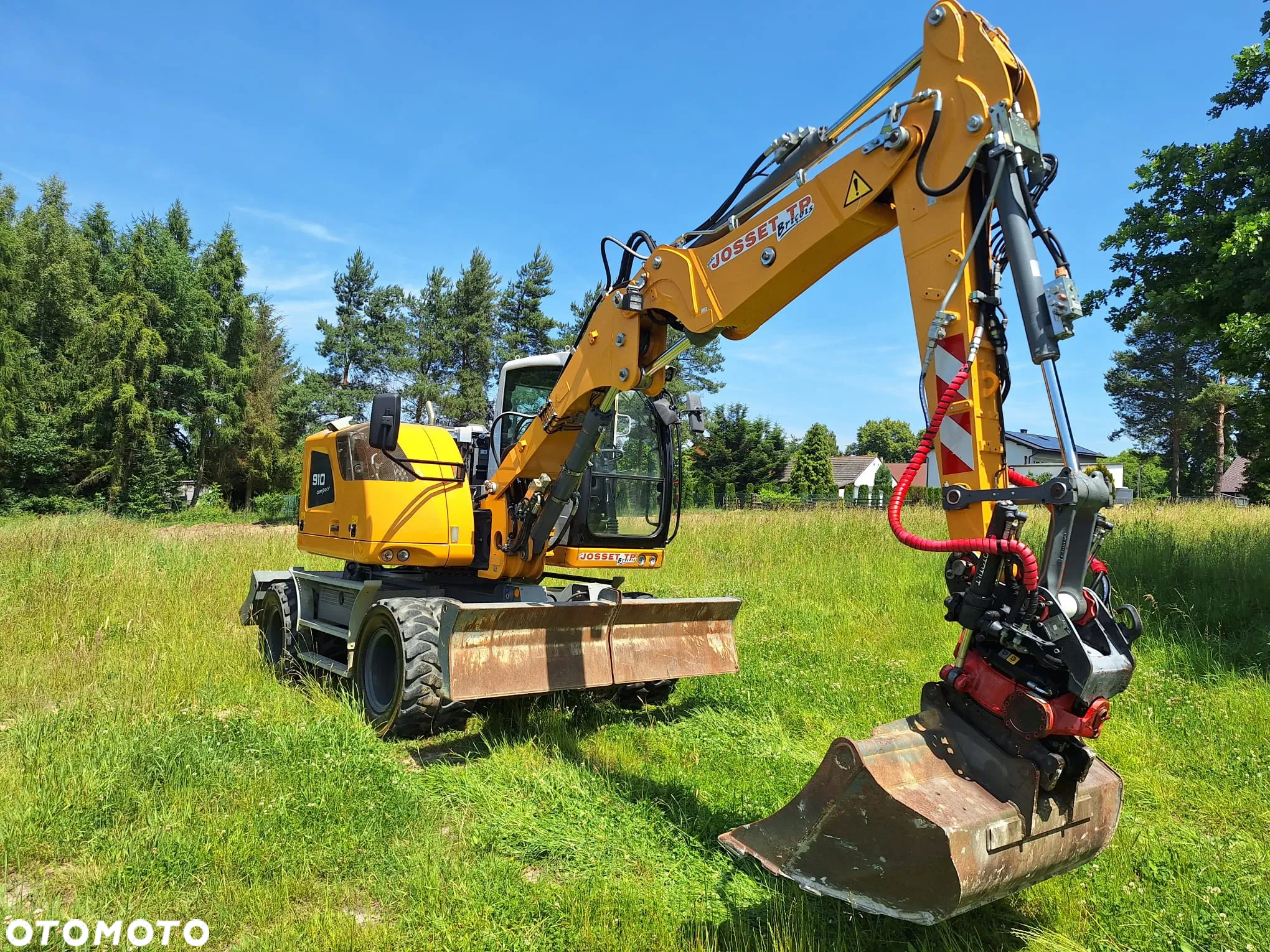 Liebherr A910 - 4